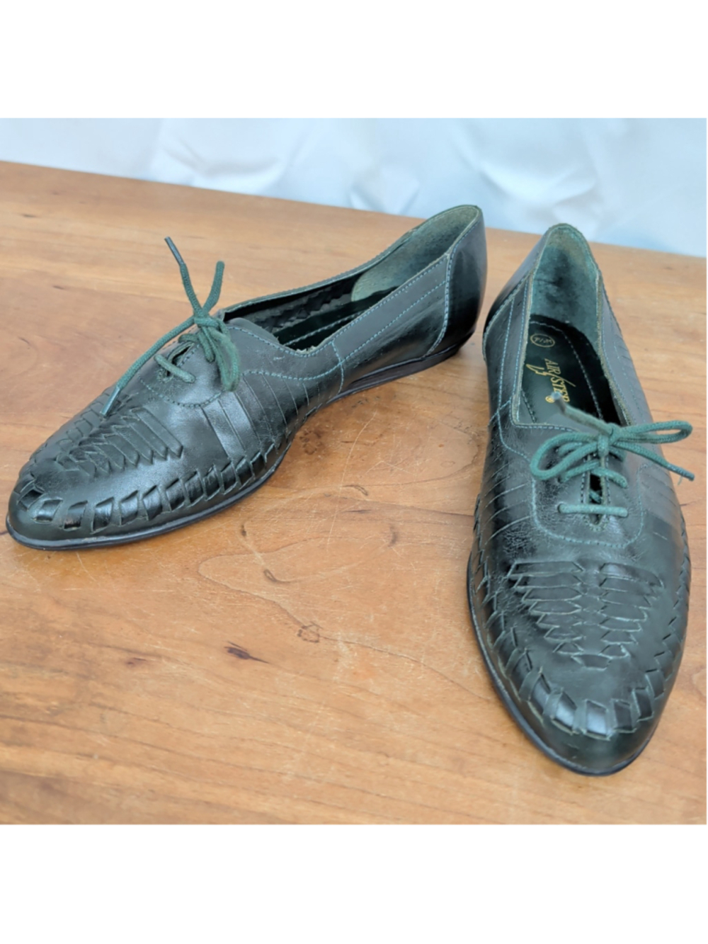 Vintage Deadstock Ladies' Green Woven Leather Lace Up Flats 7.5